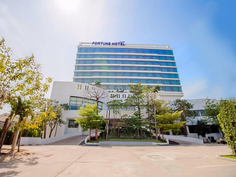 Fortune Rajpruek Hotel