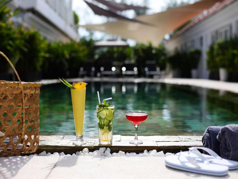White Boutique Hotel Residences image