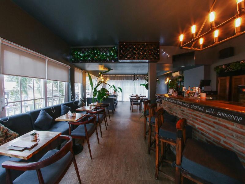 White Boutique Hotel Residences image
