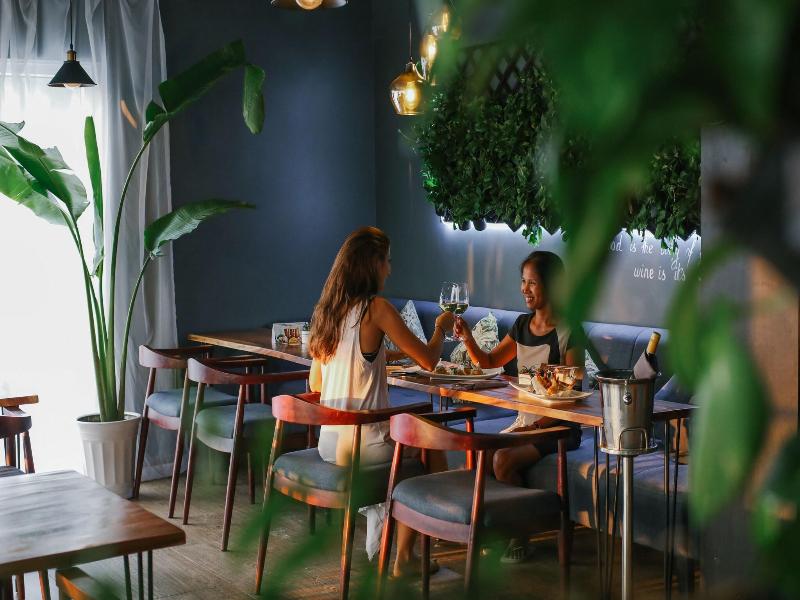 White Boutique Hotel Residences image