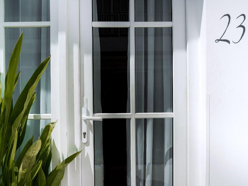 White Boutique Hotel Residences image