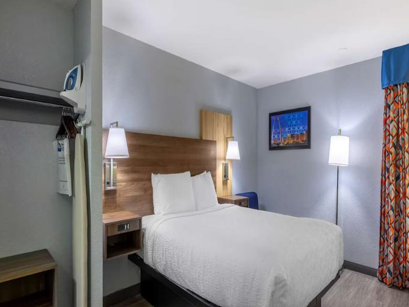 Best Western Plus St. Louis West-Westport image