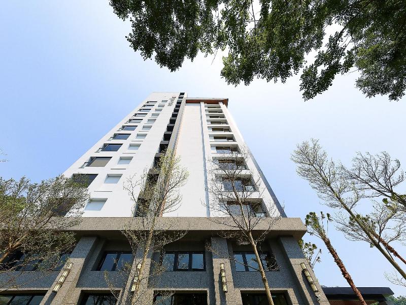 Lakeshore Hotel Suao image