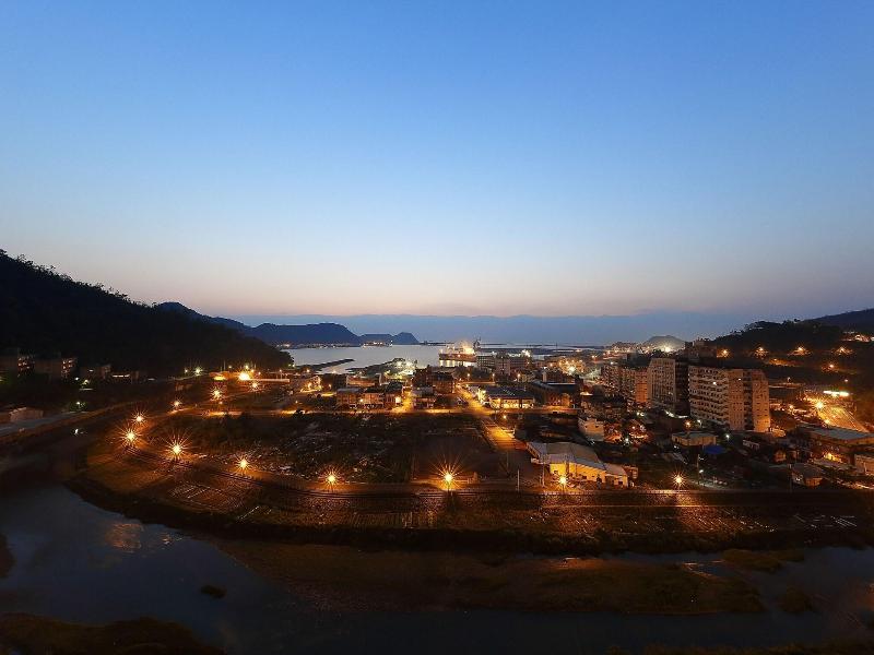 Lakeshore Hotel Suao image