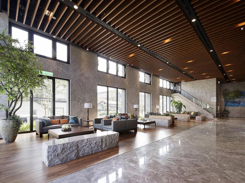 Lakeshore Hotel Suao image