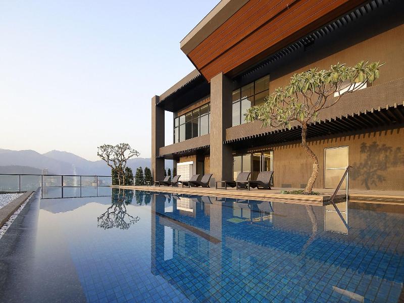 Lakeshore Hotel Suao image