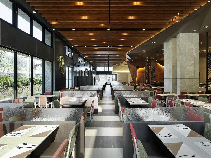 Lakeshore Hotel Suao image