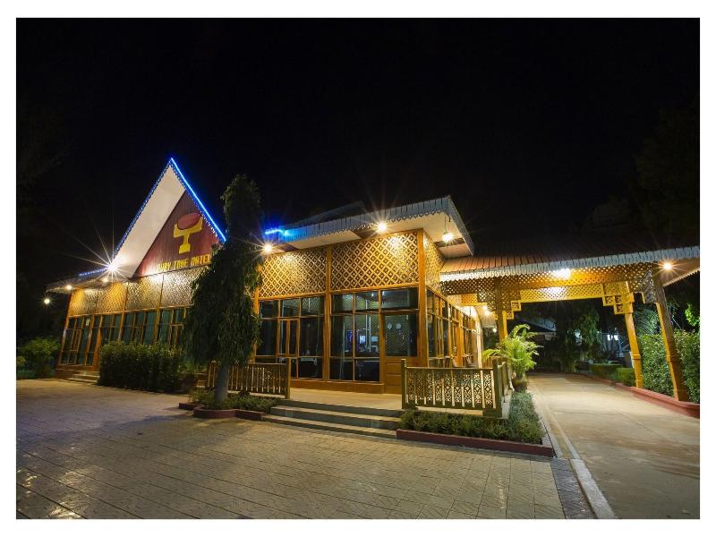Ruby True Hotel