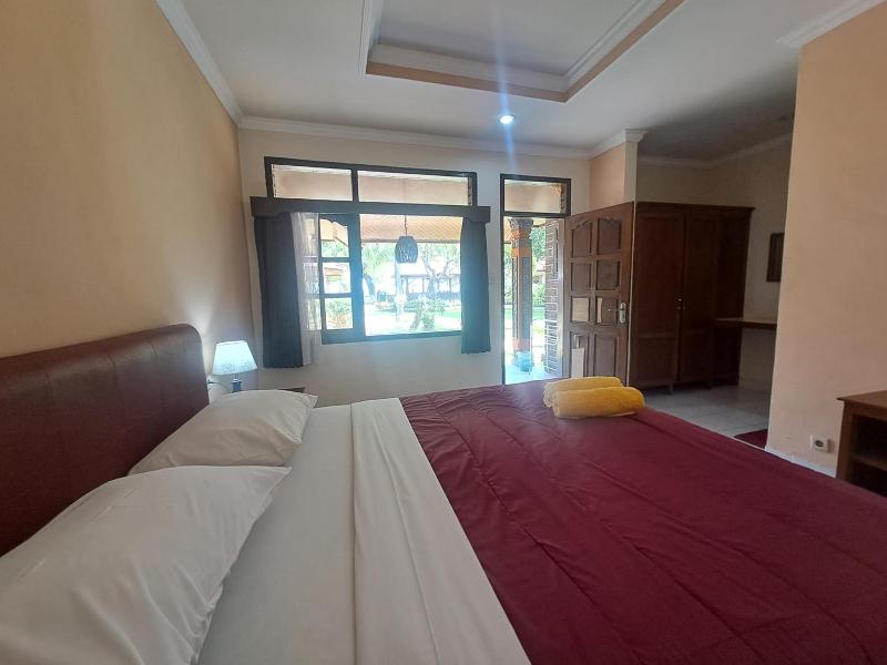 Lovina Beach Hotel image