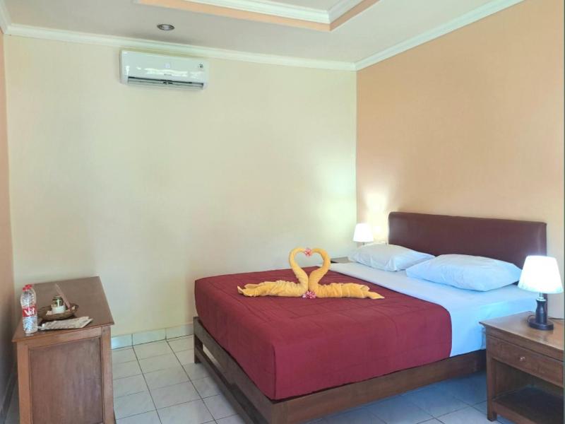 Lovina Beach Hotel image