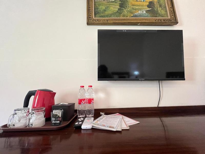 Lovina Beach Hotel image