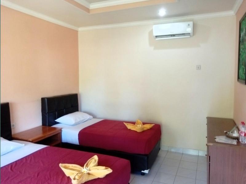 Lovina Beach Hotel image