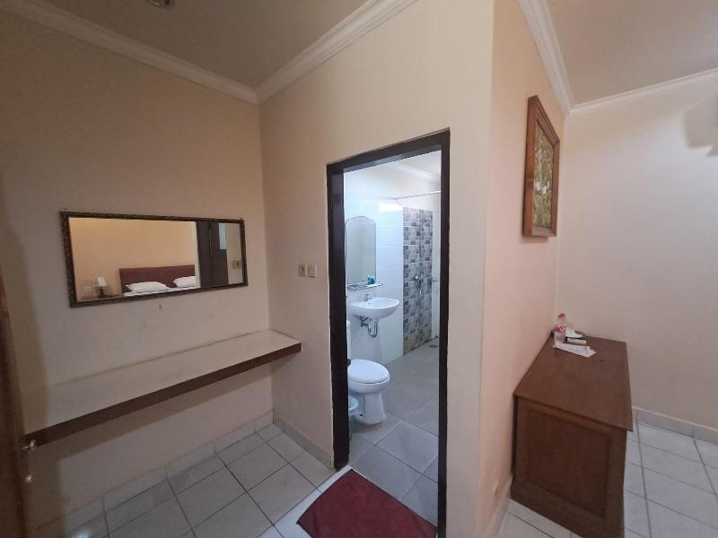 Lovina Beach Hotel image