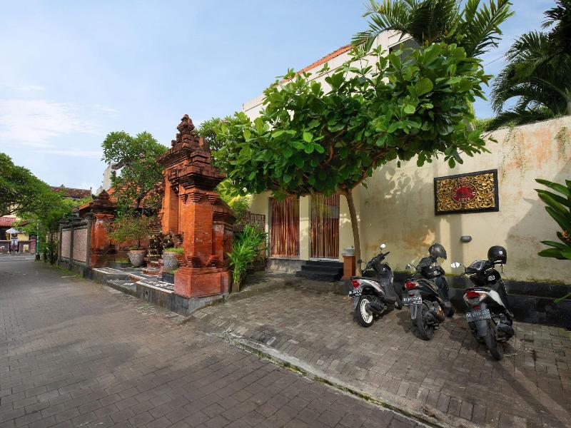 Graha Wedha Suite Kuta image