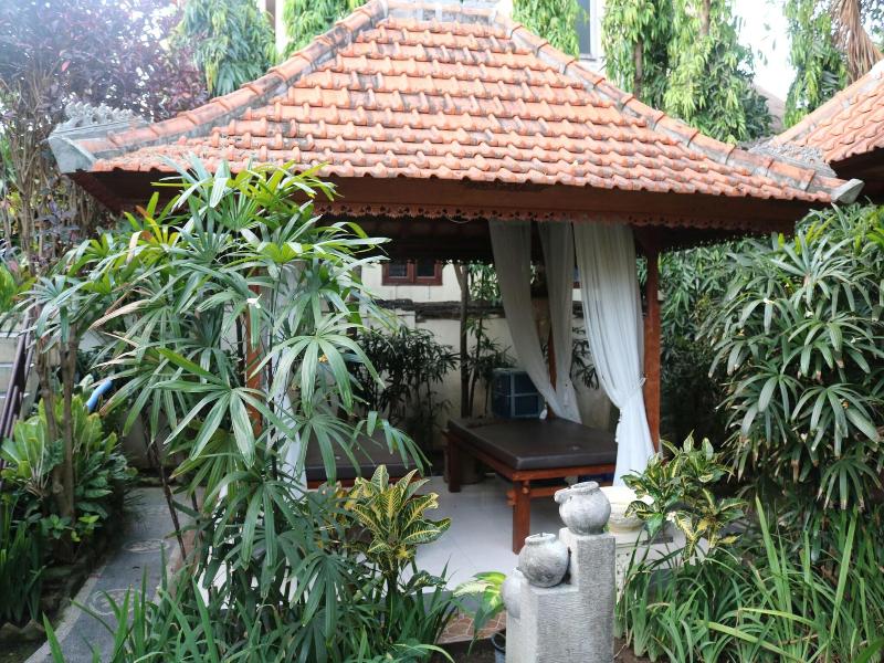 Kusnadi Hotel image