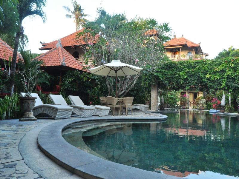 Kusnadi Hotel image