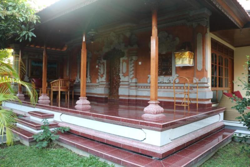 Kusnadi Hotel image
