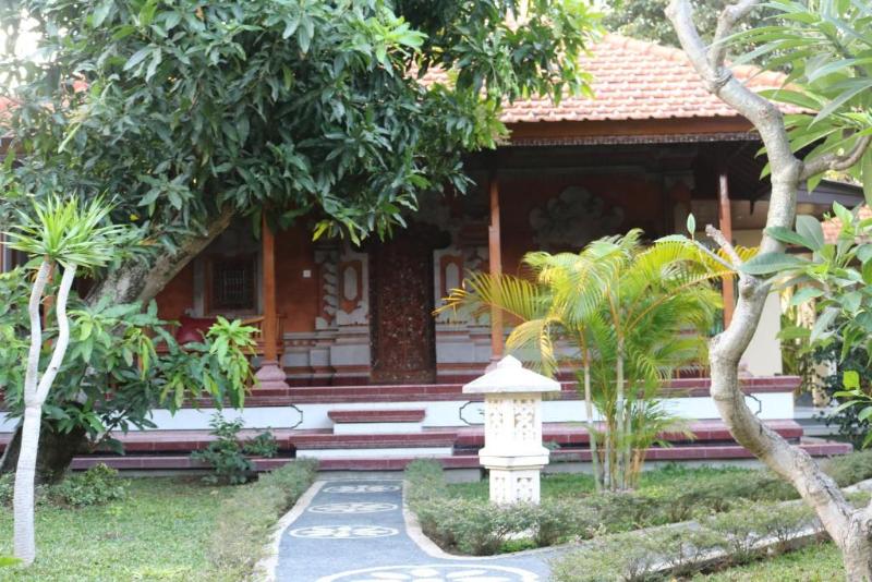 Kusnadi Hotel image