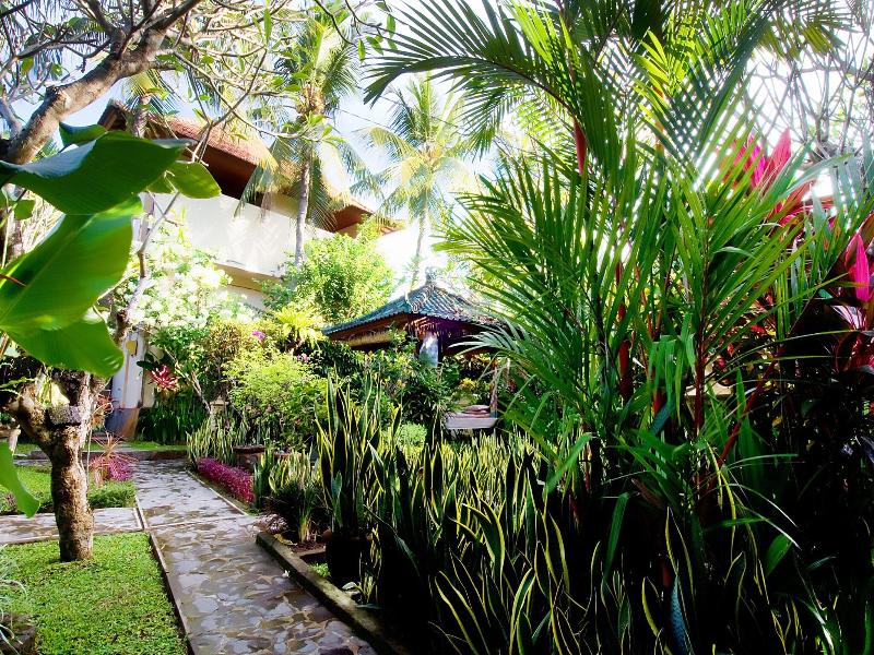 Kusnadi Hotel image
