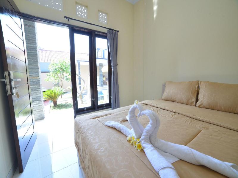 Flagship 91237 Ratu Guest House image