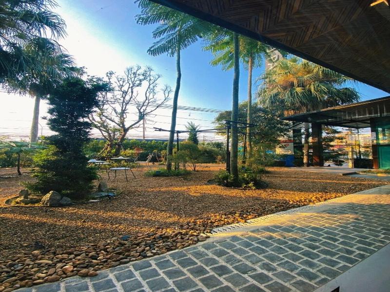 J Park Hotel image