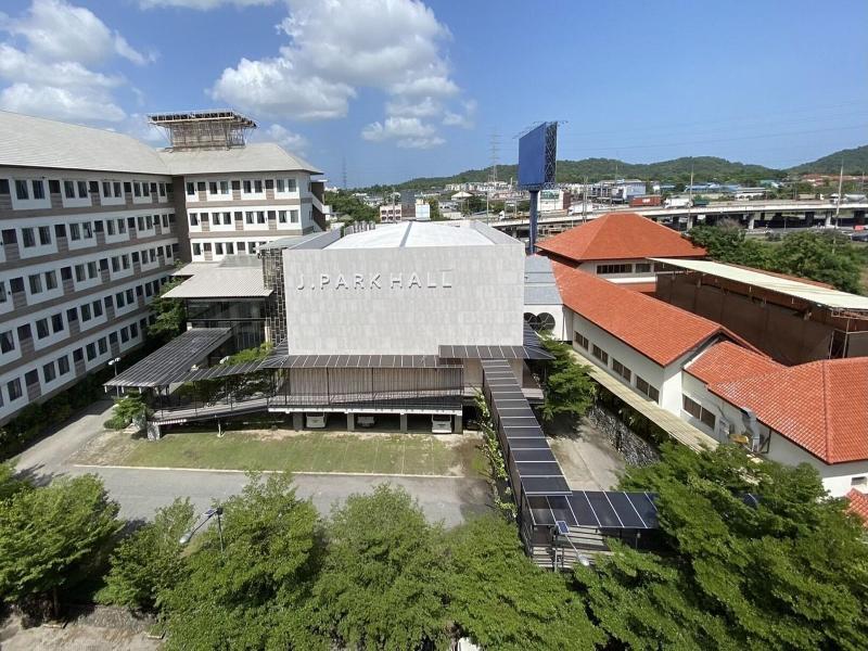 J Park Hotel image