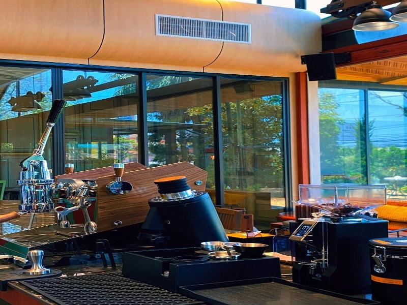 J Park Hotel image