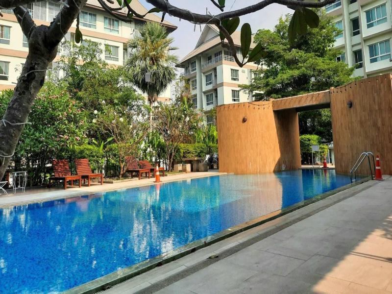 J Park Hotel image
