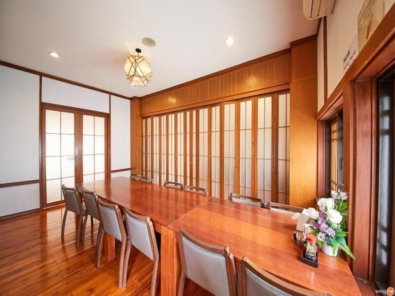 J Park Hotel image