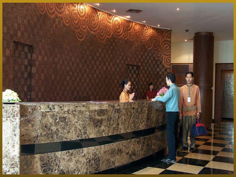 Sri U Thong Grand Hotel — view