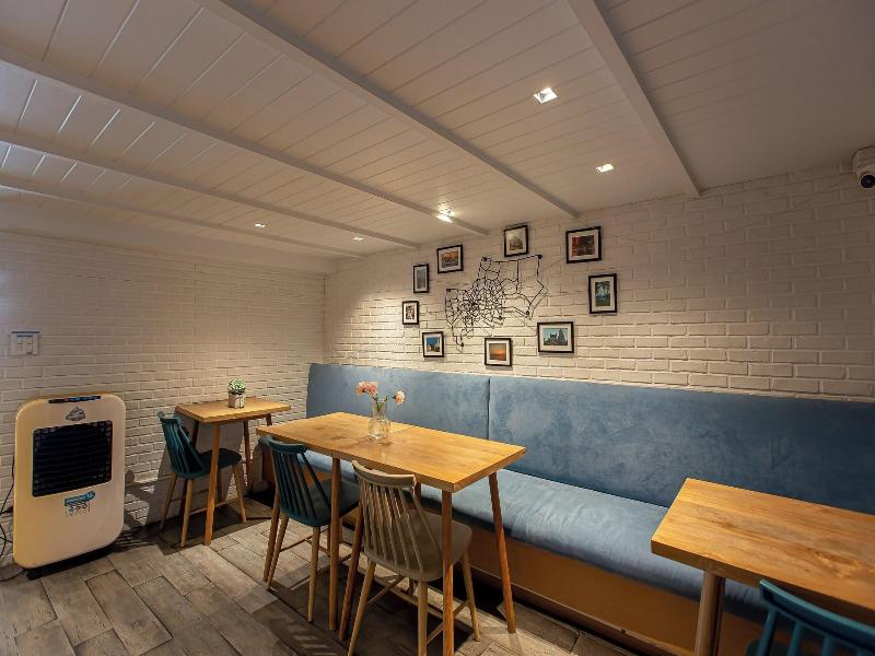 Simply Sleep Hostel image