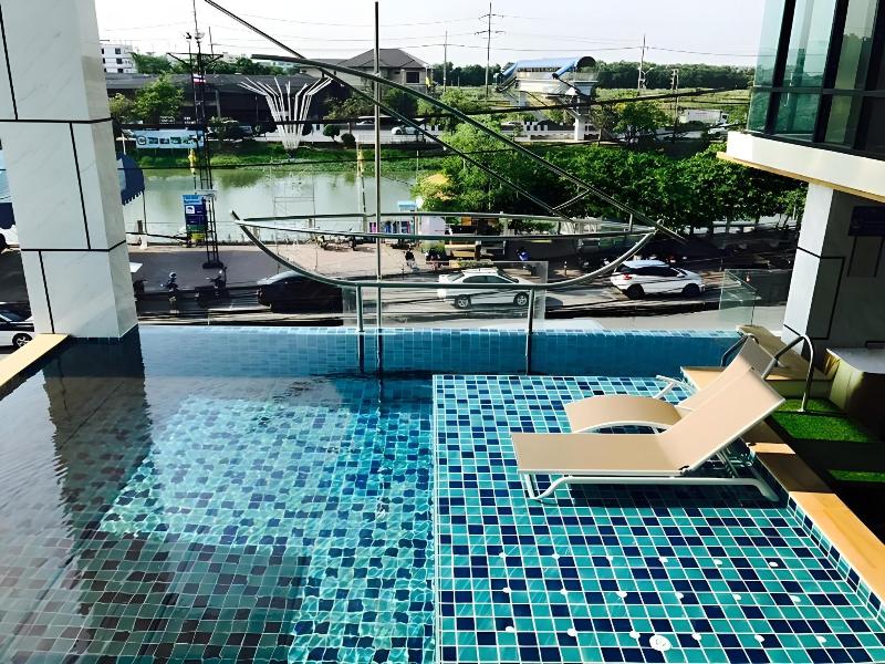 Tara Grand Hotel image