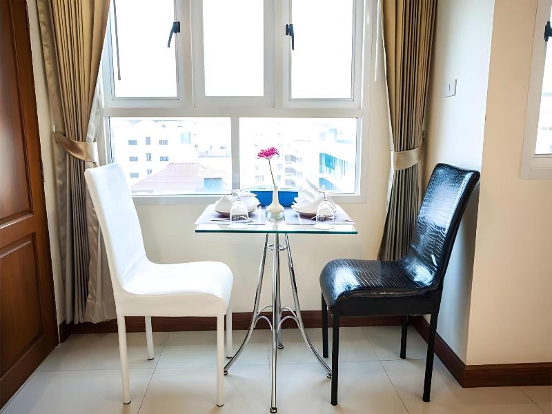 Tara Grand Hotel image