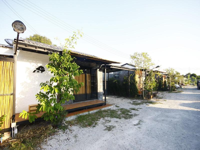 Patoey House image