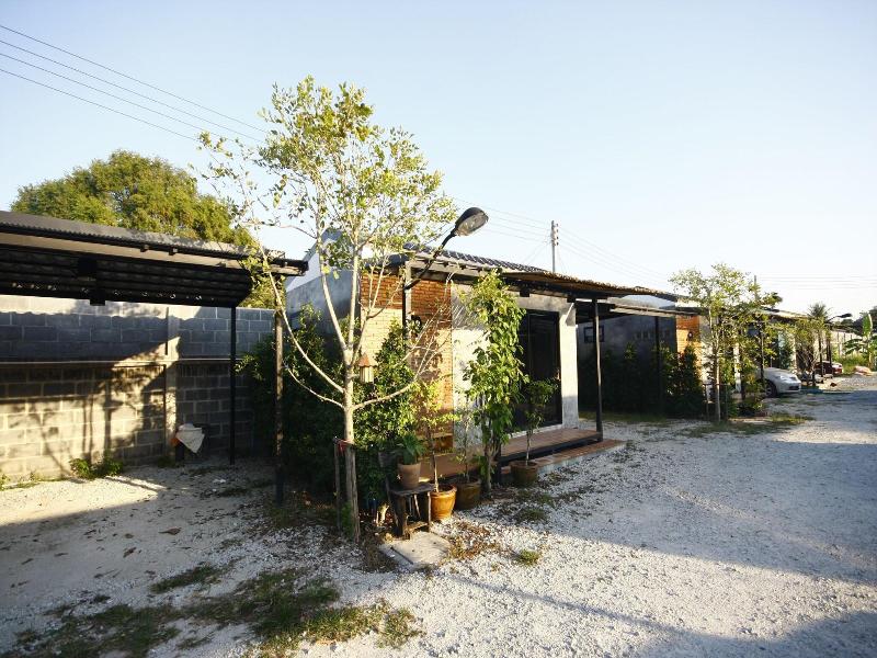 Patoey House image