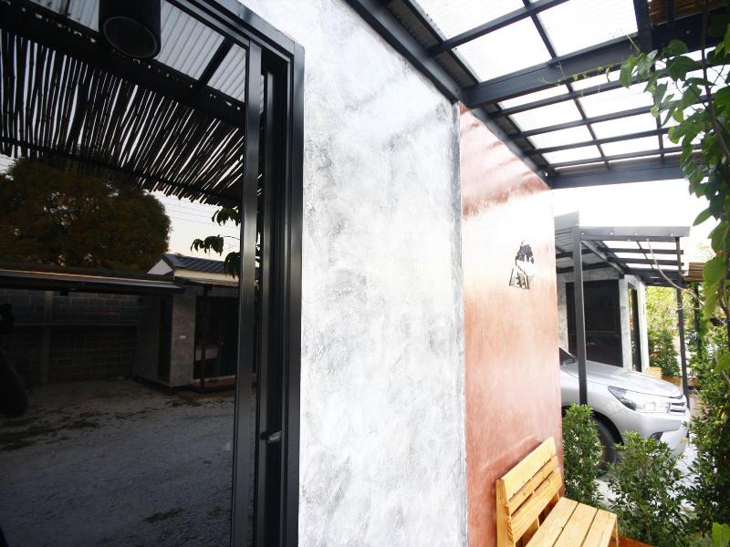 Patoey House image