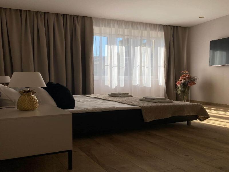 Leo Apartments Old Town image
