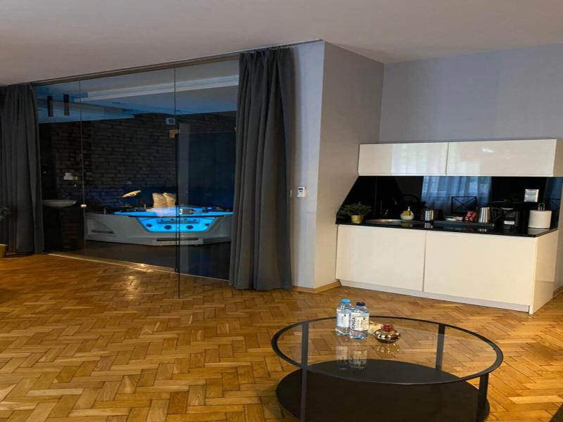 Leo Apartments Old Town image