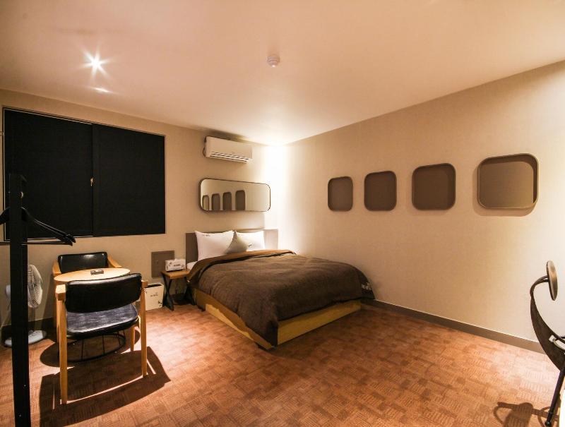 The Hotel 7th