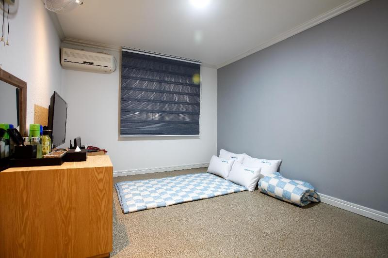 Gwangan Bluemoon Motel