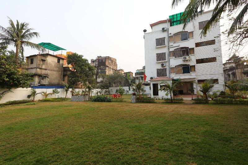 OYO 8812 White Palace Hotel & Resort — photo 2