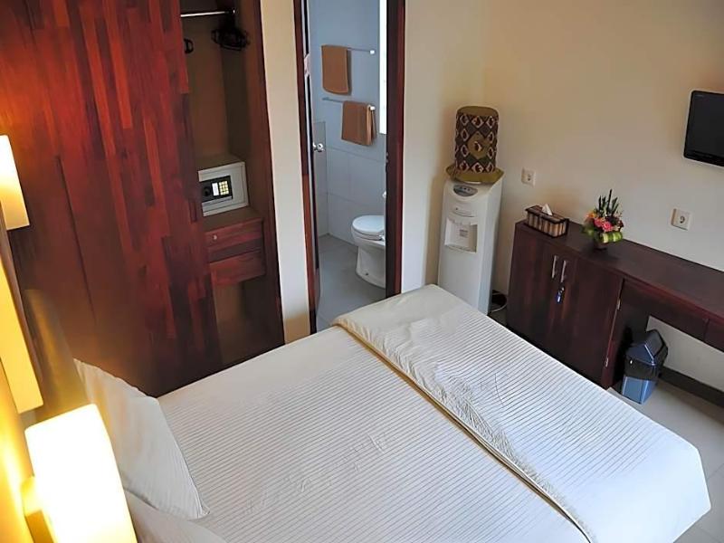 Kuta Legian Inn image
