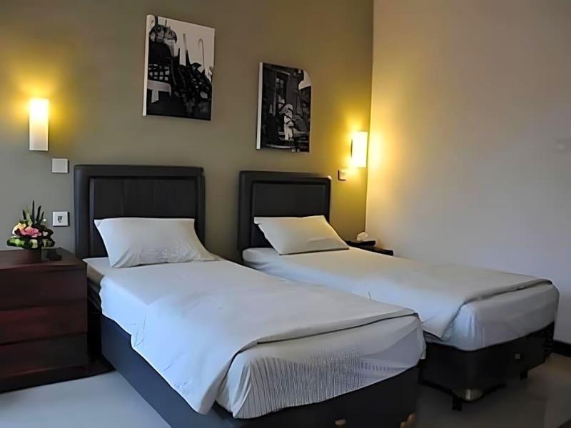 Kuta Legian Inn image