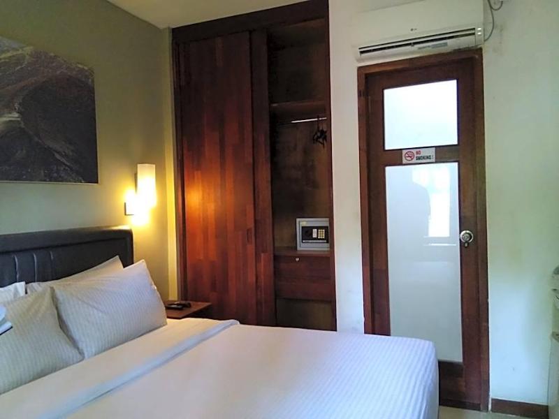 Kuta Legian Inn image