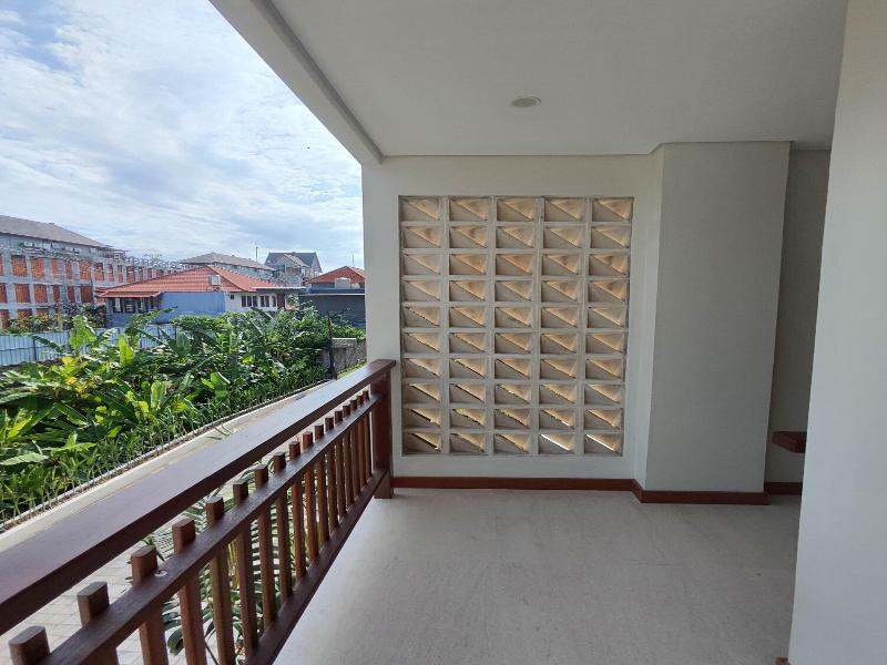 Villa Lovecho Echo Beach image
