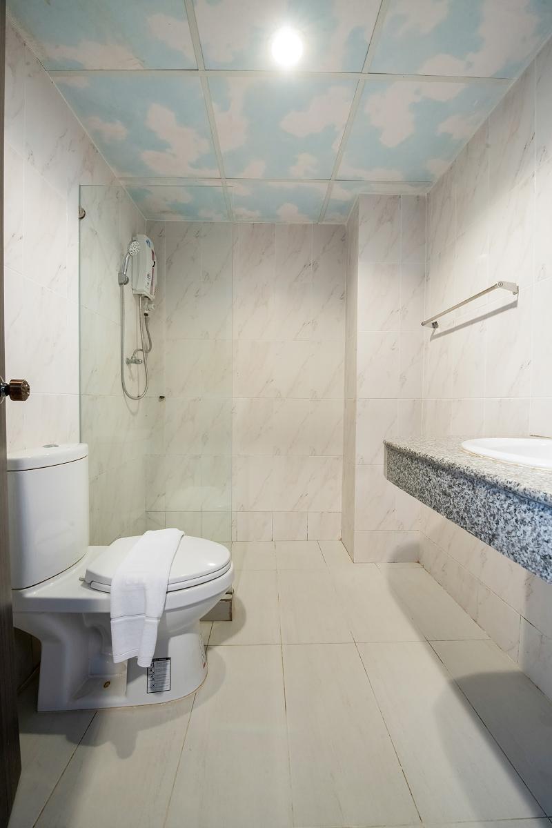 Sea Paradise Hotel image