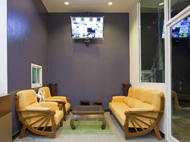 Wiz Hotel image