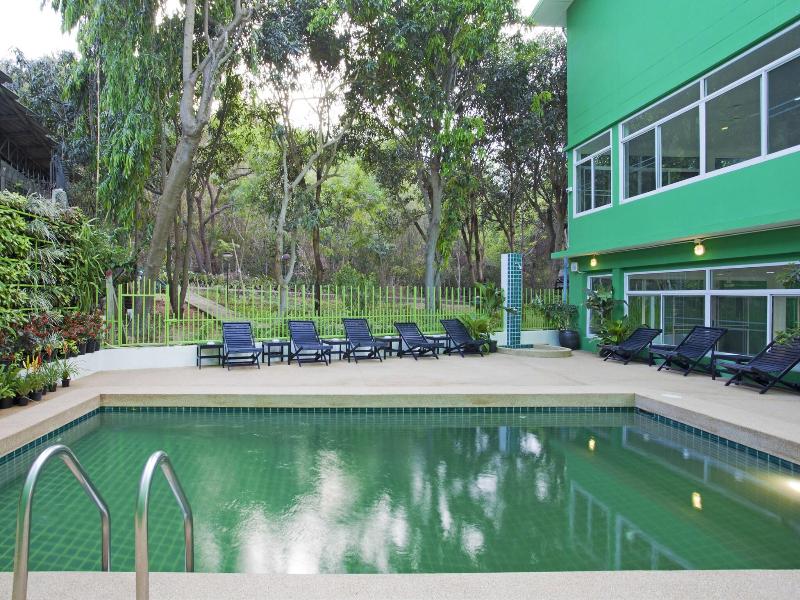 Wiz Hotel image
