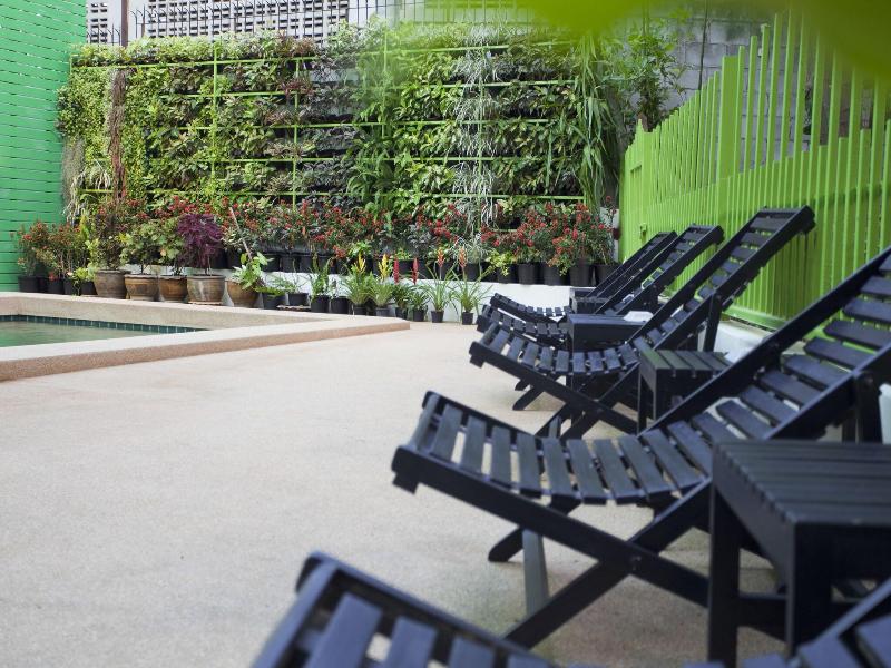 Wiz Hotel image