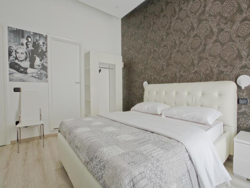 New Rome House image